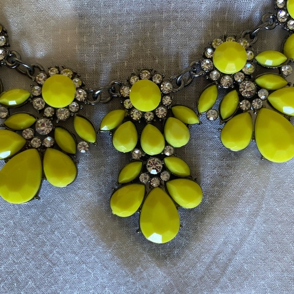Statement necklace - Picture 2 of 3